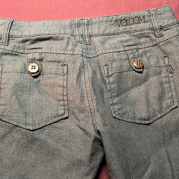 Grey Volcom dress pants.Dark Grey silky lining. Semi flared/ boot cut - Picture 7 of 8